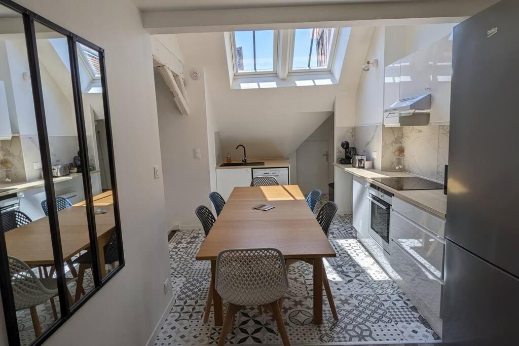 3 Appartements Premium Au Pied De La Cathedrale - Hypercentre Sens Exterior foto